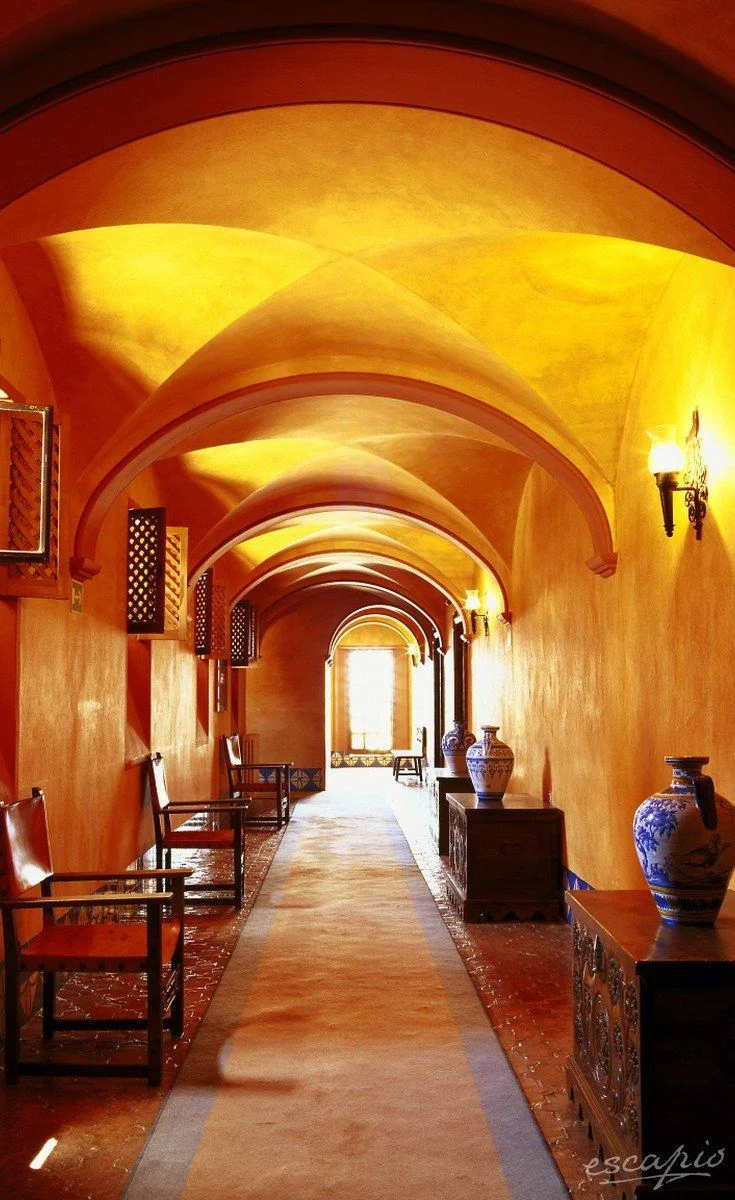 Rehabilitación de Viviendas Históricas: El Arte de Transformar el Patrimonio Arquitectónico en Residencias de Lujo 6 Galería del Parador de Arcos de la Frontera, ejemplo de rehabilitación de viviendas históricas.