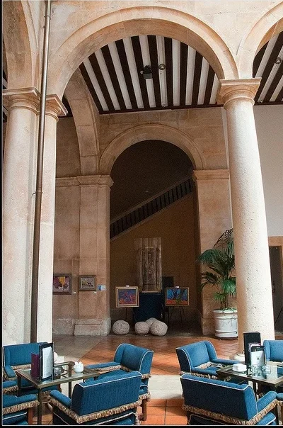 Rehabilitación de Viviendas Históricas: El Arte de Transformar el Patrimonio Arquitectónico en Residencias de Lujo 5 Interior del Parador de Lerma en Burgos, muestra de rehabilitación de viviendas históricas en palacio.