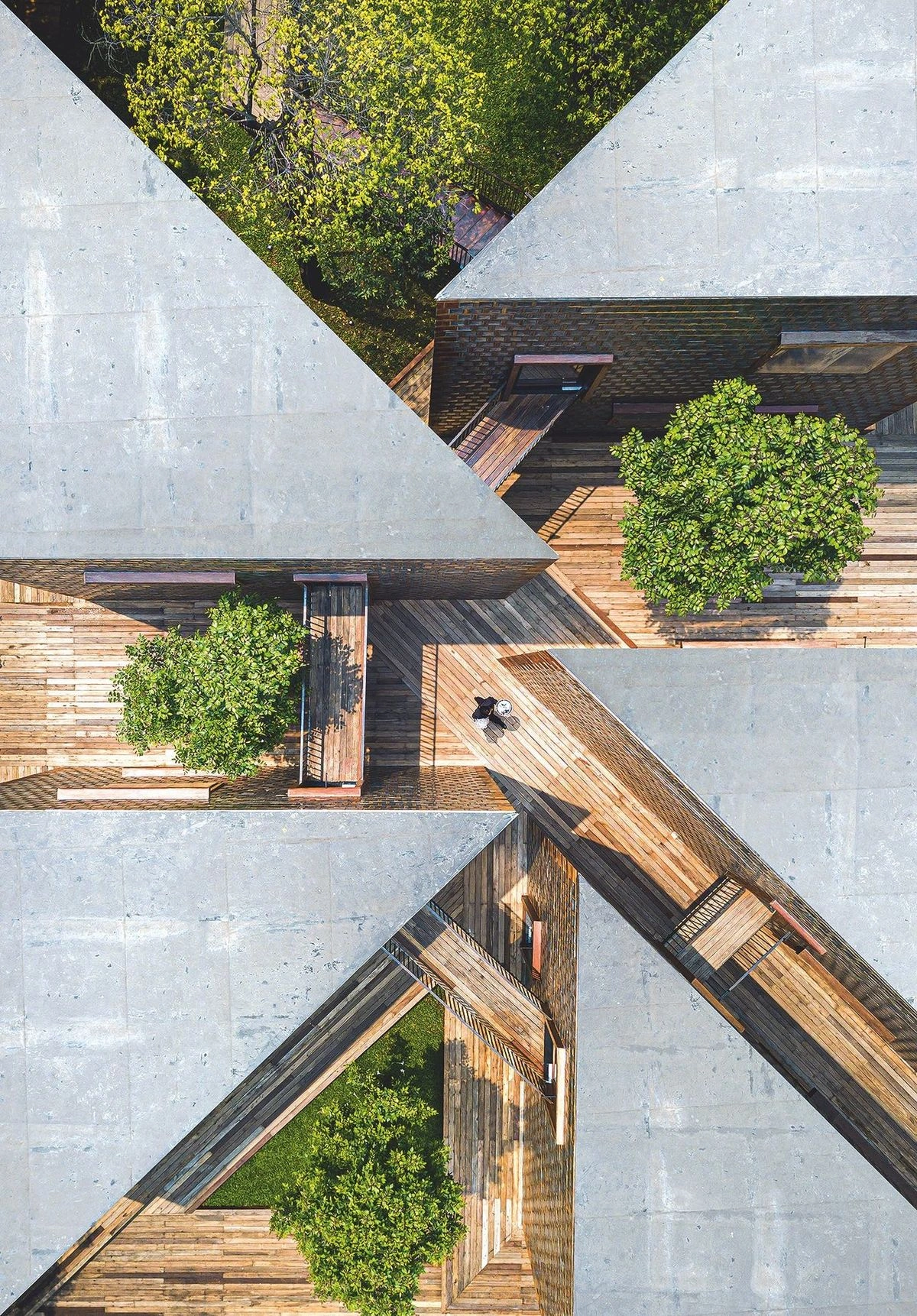 Arquitectura Bioclimática Inspirada en Soluciones Ancestrales: El Futuro se Construye con Sabiduría del Pasado 9 Vista aérea de vivienda diseñada con criterios de arquitectura bioclimática