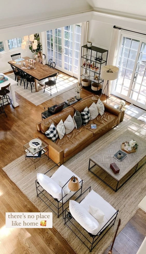 Espacio común en residencias multigeneracionales con diseño familiar
