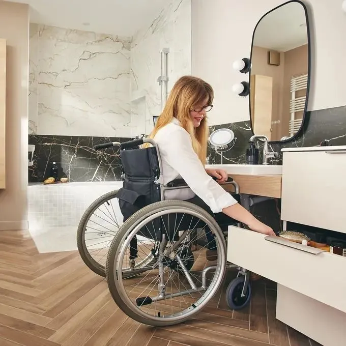 Baño accesible para personas en silla de ruedas